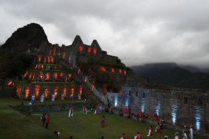 Machu Picchu reabre con show nocturno y aforo de 75 personas por hora