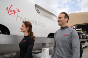 Éxito del primer viaje con pasajeros del Hyperloop 