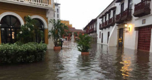 Huracán Iota ya es categoría 4 y azota las islas del Caribe colombiano