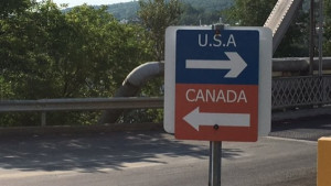 Cierre de fronteras entre EEUU, México y Canadá se extiende un mes más