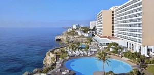 Atom Hoteles firma con Apple Leisure para la gestión del Calas de Mallorca