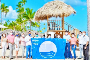 Otorgan la “Bandera Azul” a 24 playas dominicanas