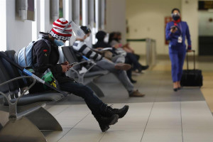 Perú recorta cuarentena a pasajeros que den negativo al sexto día