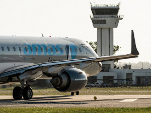 Aerolínea AmasZonas deja de transportar pasajeros en Uruguay
