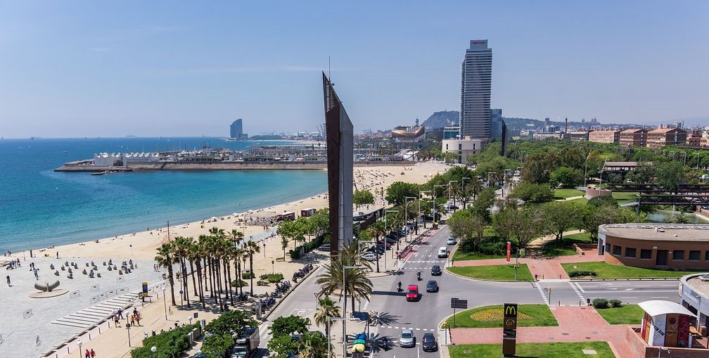 107 hoteles abiertos en Barcelona registran menos del 15% | Hoteles y Alojamientos
