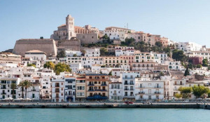 Los hoteles en Ibiza se podrán ampliar hasta un 15%