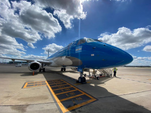 Así se ve el primer Embraer con el livery de Aerolíneas Argentinas