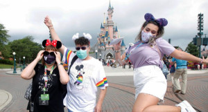 Disneyland París aplaza sin fecha su reapertura por la pandemia