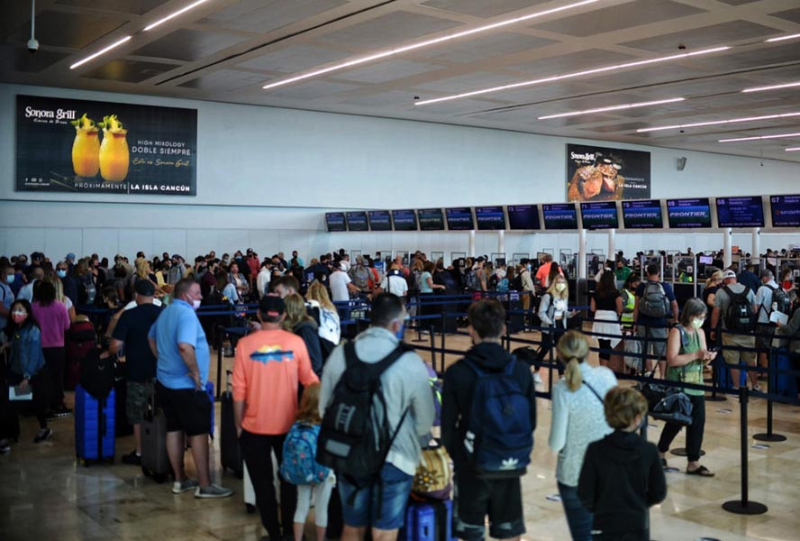 Aeropuerto de Cancún. Foto: @GaluCancun