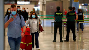 Aeropuertos europeos: cómo evitar el caos por los controles de COVID-19