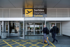 Baleares mantendrá controles antiCOVID en los aeropuertos tras el 9 de mayo