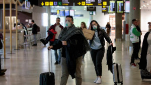 Las llegadas internacionales a España caen en febrero un 31% 