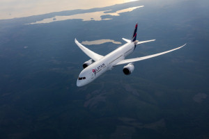 Latam Airlines promete ser “carbono neutro” en 2050