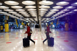 España recibe 1,2 millones de turistas en tres meses: un 89% menos