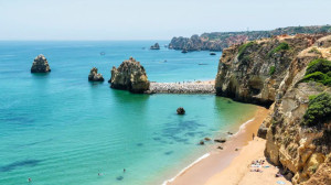 Portugal reabre a turistas británicos y de países con baja incidencia