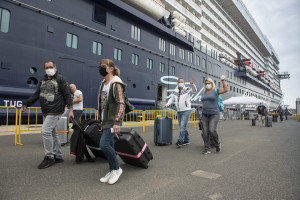Las Palmas supera los 103.500 pasajeros en cruceros burbuja   