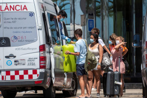 Más de mil contagios de COVID-19 en los viajes de fin de curso a Mallorca