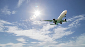 Europa y su aviación firman un pacto pionero para la descarbonización aérea