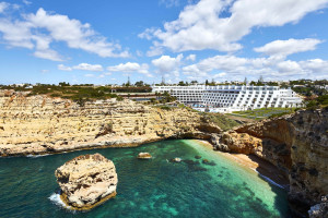Azora compra dos hoteles de 5 estrellas en el Algarve por 148 M €