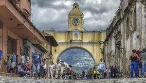 Guatemala prioriza vacunación de 30.000 trabajadores del turismo