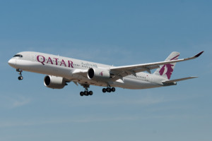 Qatar Airways deja en tierra 13 aviones A350