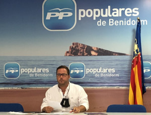 Agustín Almodóbar pide que Maroto "dé la cara" tras 273 días sin comparecer