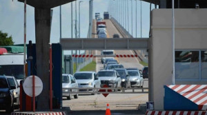 Argentina abriría esta semana los puentes fronterizos con Uruguay