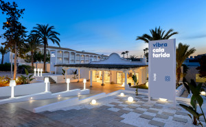 Playasol Ibiza Hotels lanza su nueva identidad de marca, Vibra Hotels