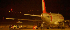 Fuga de pasajeros en la pista al aterrizar un avión en Son Sant Joan
