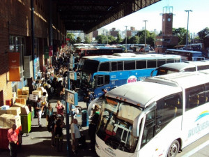 Argentina habilita buses internacionales pero faltan pasos de frontera