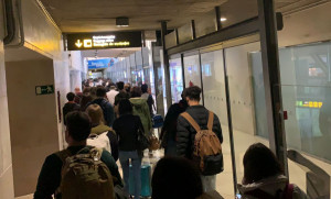 Ashotel denuncia las colas de pasajeros en el aeropuerto de Tenerife Norte
