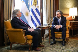Cancilleres de Argentina y Uruguay impulsarán “regularización” de fronteras