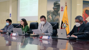 Ecuador suspende eventos de todo tipo y exige certificado de vacunación