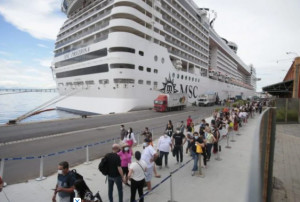 Suspenden por 20 días los cruceros en Brasil tras brotes de Covid