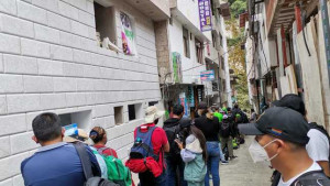 Gobierno de Perú logra evacuar casi 1.000 turistas varados en Machu Picchu