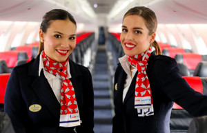 Air Nostrum busca en Madrid tripulantes de cabina