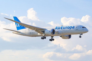 Air Europa aumenta en junio sus frecuencias hacia América 
