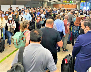 Refuerzo "insuficiente" en los aeropuertos para evitar un colapso