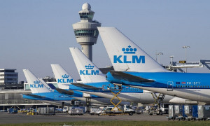 Aeropuerto de Ámsterdam: recorte de vuelos en verano por falta de personal