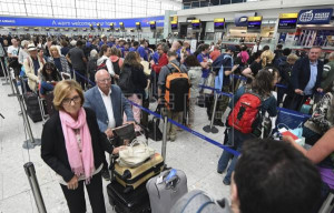 Heathrow eliminará el límite de 100.000 pasajeros diarios este mes