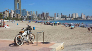 Los empresarios de Comunitat Valenciana piden aparcar la tasa turística  