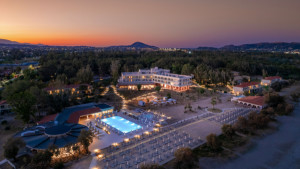 HIP y Domes Resort abren un hotel en Zantes tras invertir 13,5 M €   