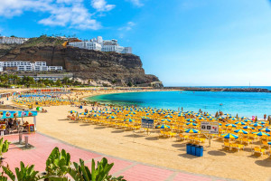 Canarias, única comunidad que recupera las llegadas internacionales de 2019