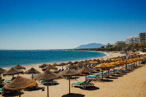 Los hoteles de Andalucía quieren zanjar el debate de la tasa turística 