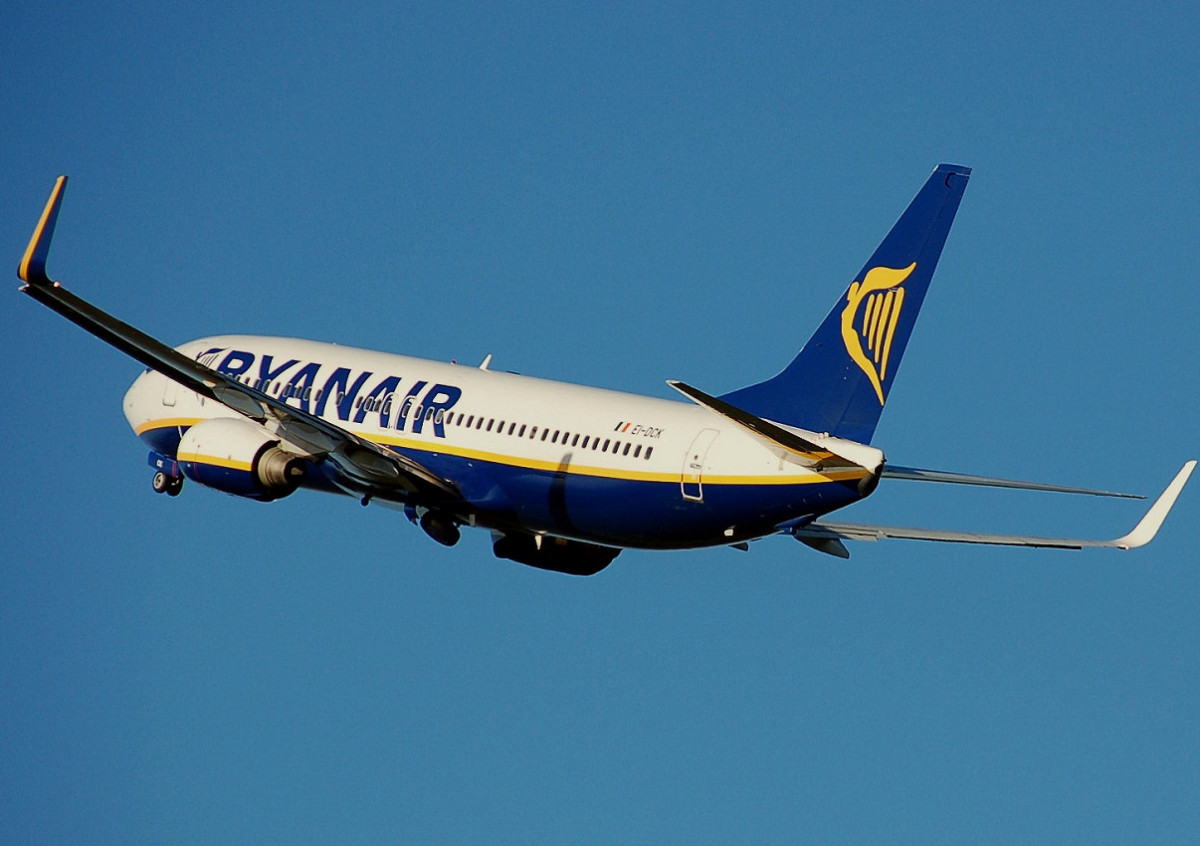 El tráfico récord del segundo empuja los de Ryanair |