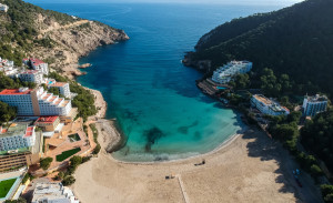 Accor y Ennismore llevarán dos de sus marcas a Ibiza en 2023