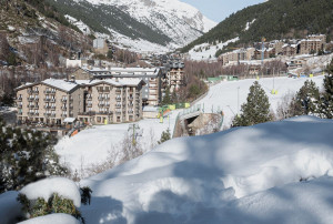 Serras Andorra, primer hotel de lujo con dos pistas privadas de esquí