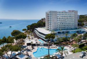 El fondo ADIA negocia comprar 7 hoteles del proyecto Calviá Beach de Meliá