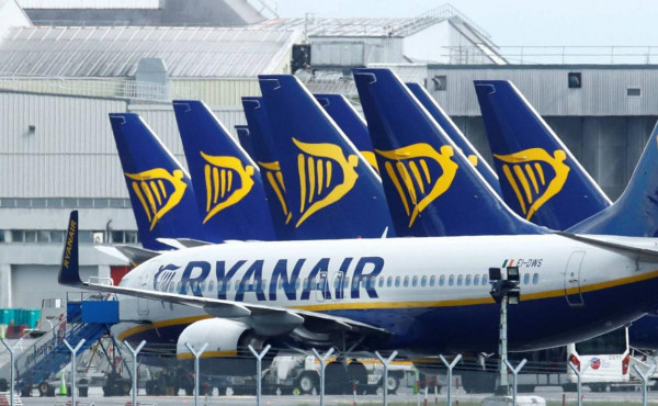 Ryanair inaugura su nueva base de invierno en Tenerife Sur