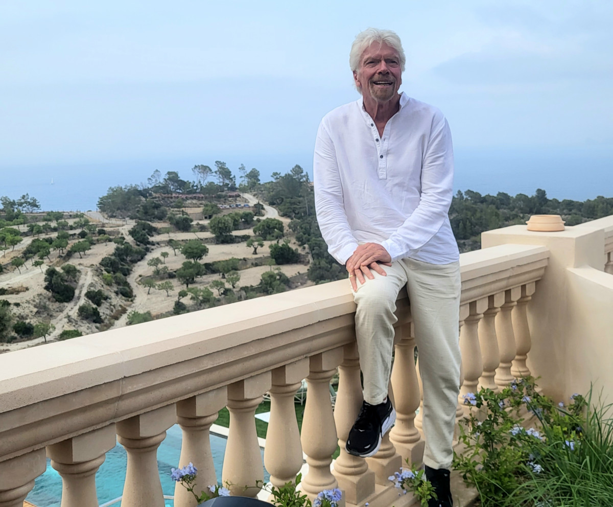 Richard Branson abre en Mallorca el primer hotel Virgin Limited de Europa 